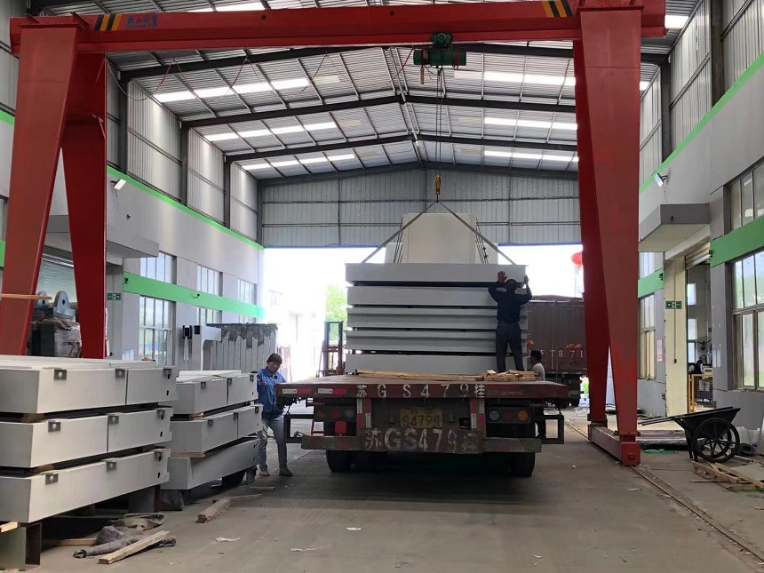 候車(chē)亭發(fā)貨圖 候車(chē)亭發(fā)貨圖