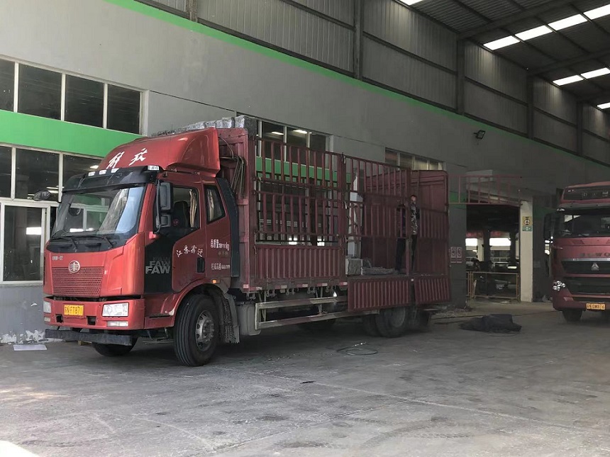 候車(chē)亭發(fā)貨圖 候車(chē)亭發(fā)貨圖