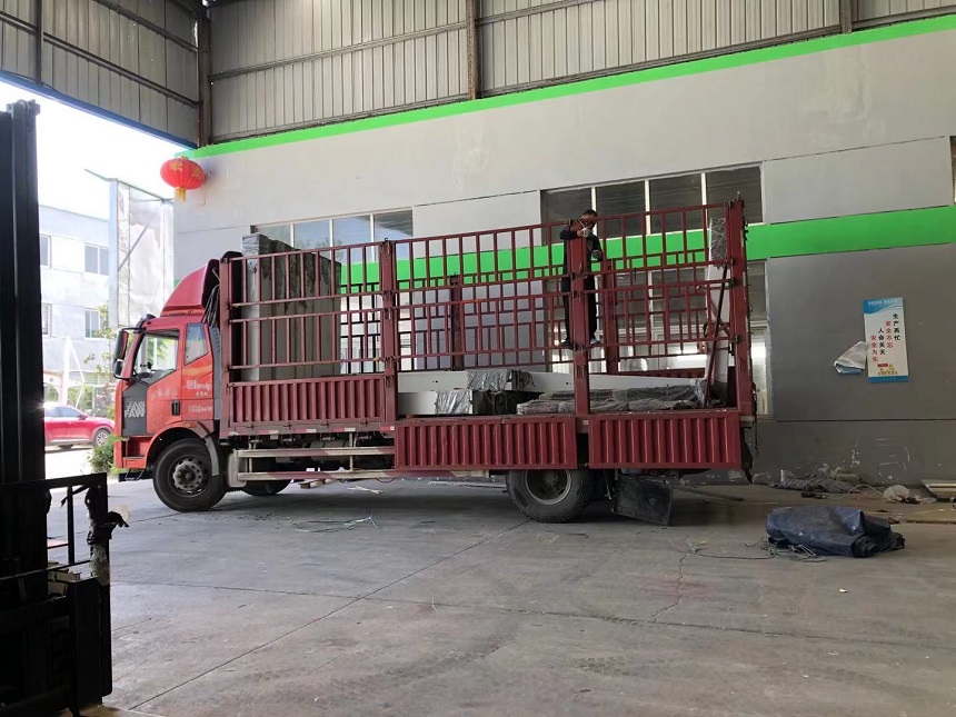 候車(chē)亭發(fā)貨圖 候車(chē)亭發(fā)貨圖