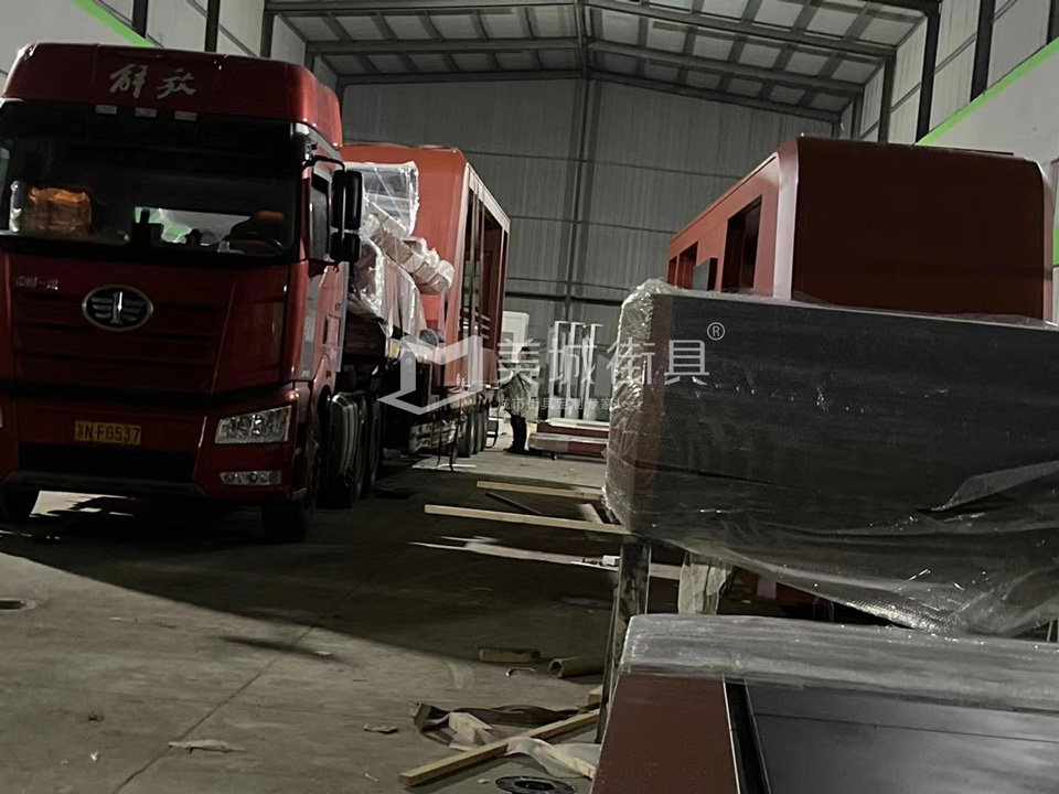 2022.10.6美城街具供應(yīng)忻州第二車(chē)、第三車(chē)候車(chē)亭發(fā)貨記錄